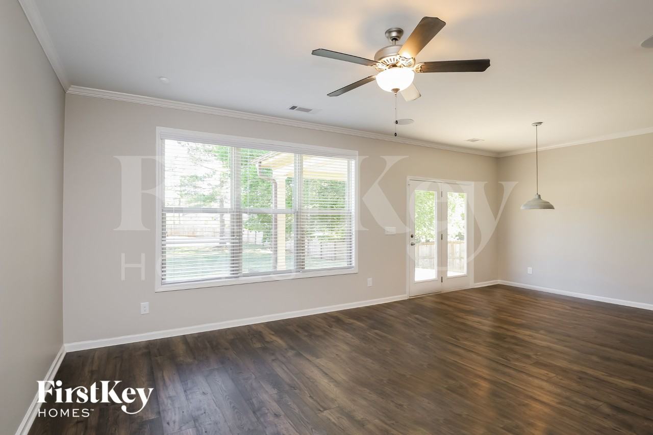 122 Candler Park Dr - Photo 7 of 15