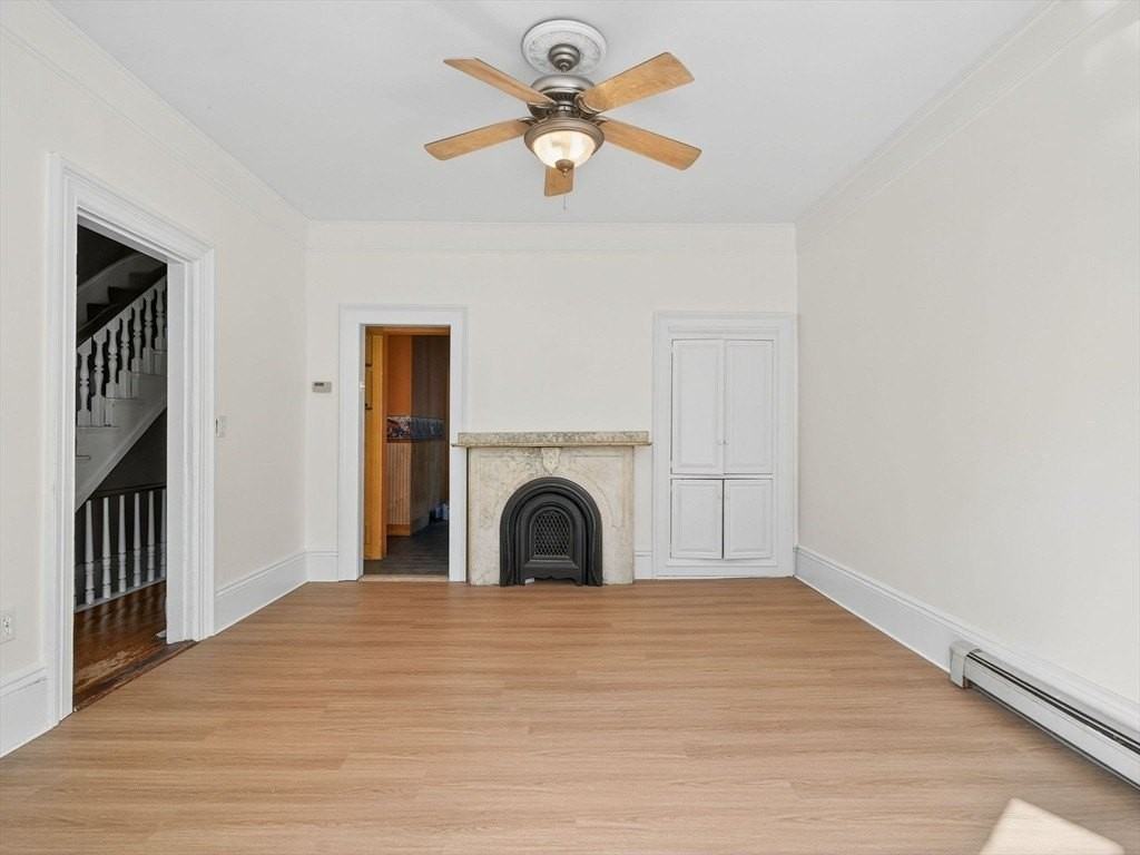 404 E 7th St #0 - Photo 5 of 20