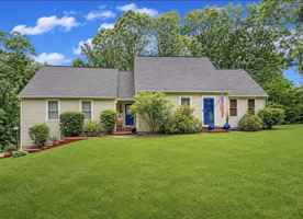featured image of 31 Woodside Cir