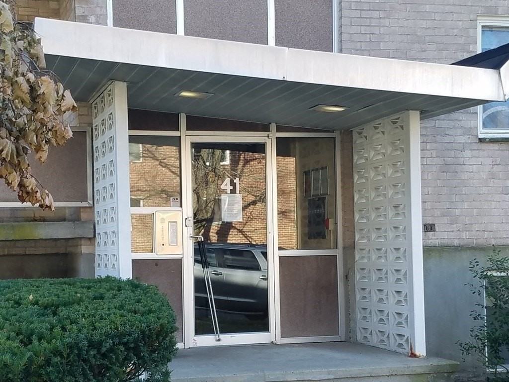 41 Lionel Ave #D - Photo 2 of 19
