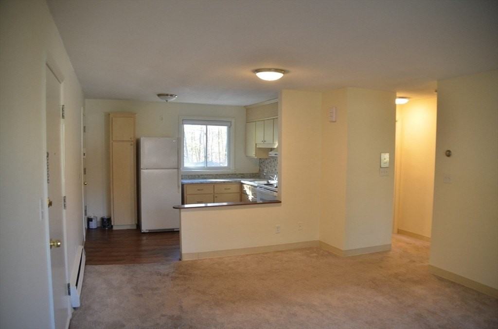 41 Lionel Ave #D - Photo 6 of 19