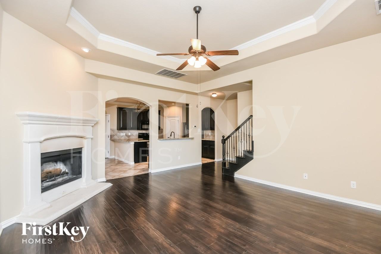 7428 Durness Dr - Photo 2 of 16