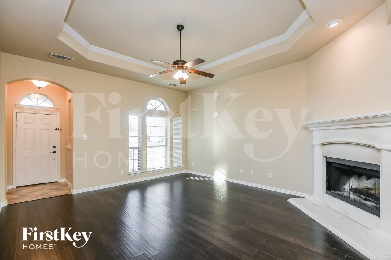7428 Durness Dr - Photo 3 of 16