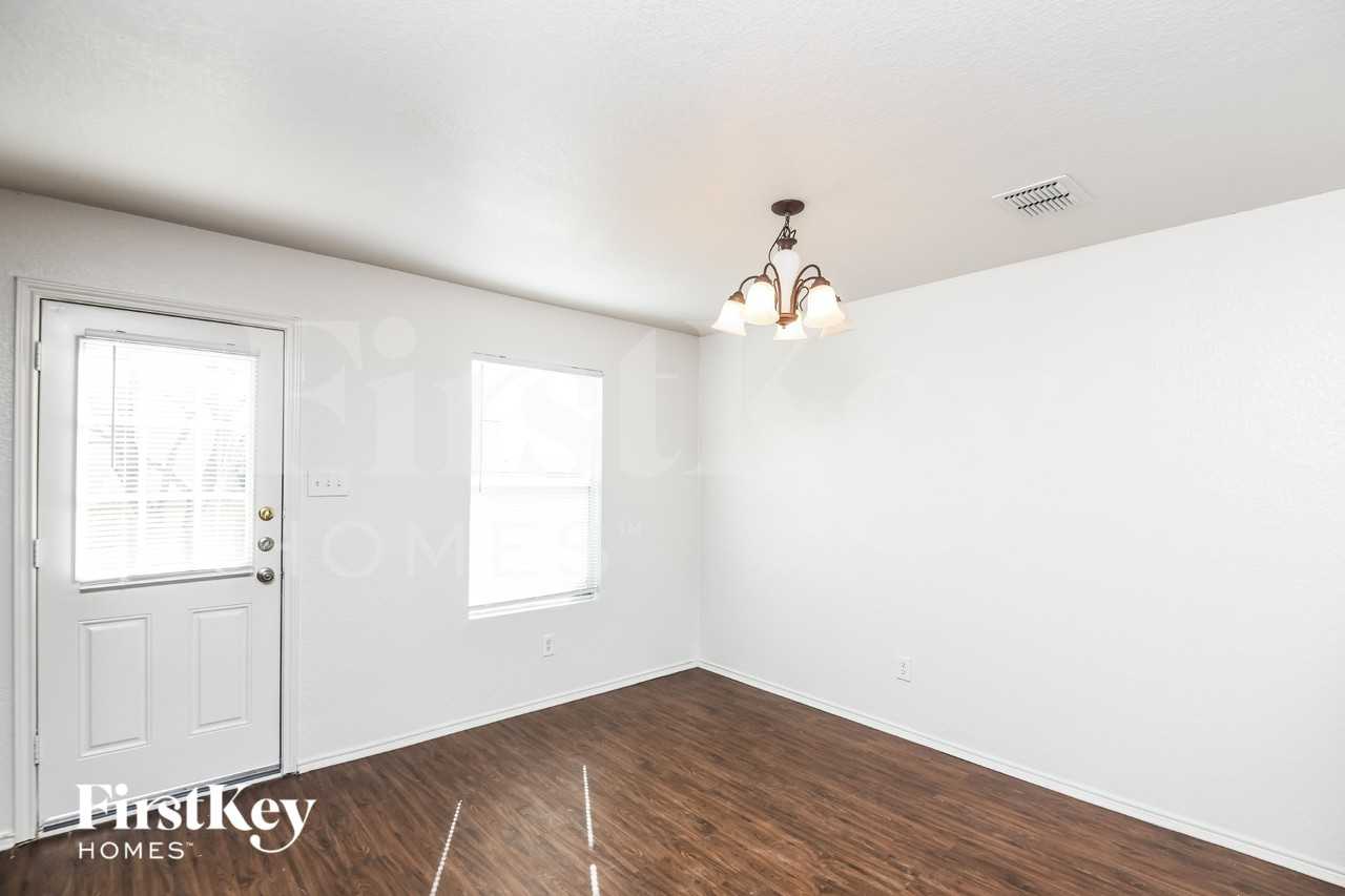 6624 Meadow Way Ln - Photo 5 of 16