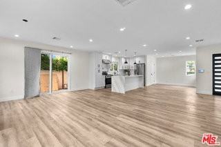 18343 Calvert St - Photo 3 of 8