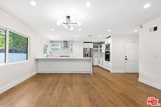 21817 Providencia St - Photo 3 of 8