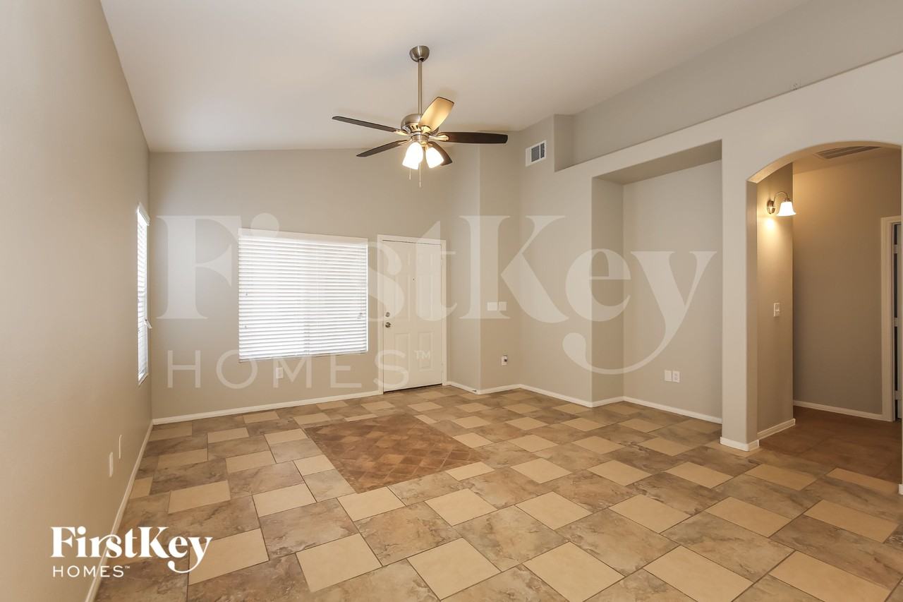 4641 Possum Berry Ln - Photo 3 of 15