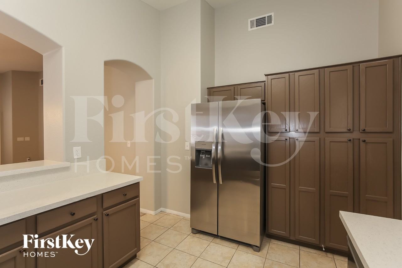 4641 Possum Berry Ln - Photo 6 of 15