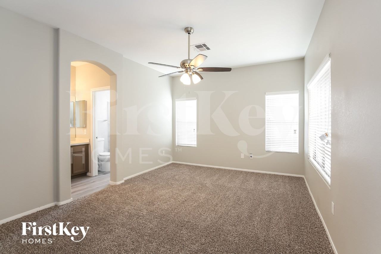 4641 Possum Berry Ln - Photo 7 of 15