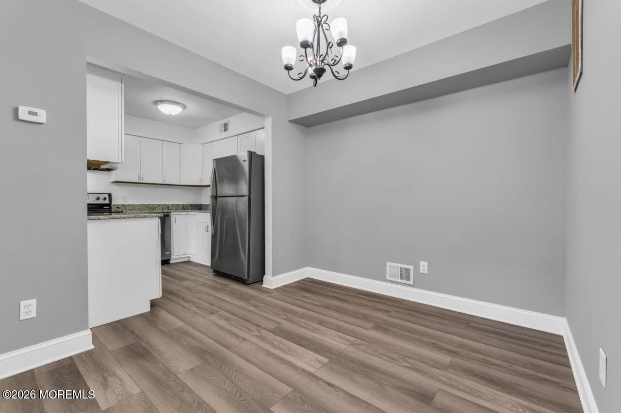 803 Wellington Pl - Photo 5 of 12