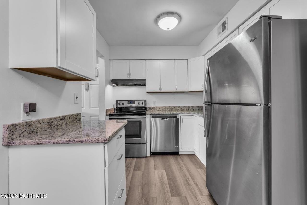 803 Wellington Pl - Photo 6 of 12