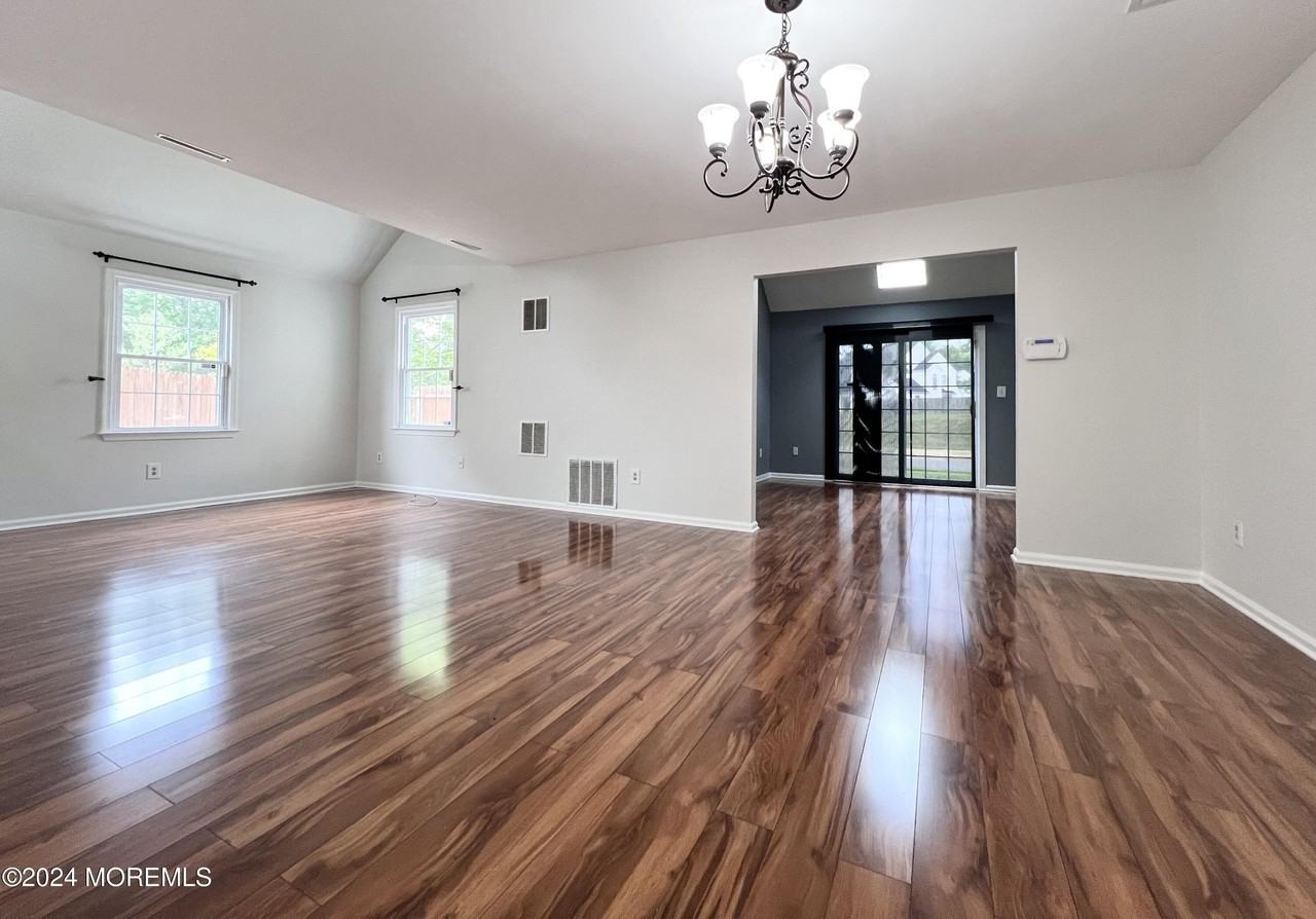 15 Cummings Ct - Photo 5 of 30