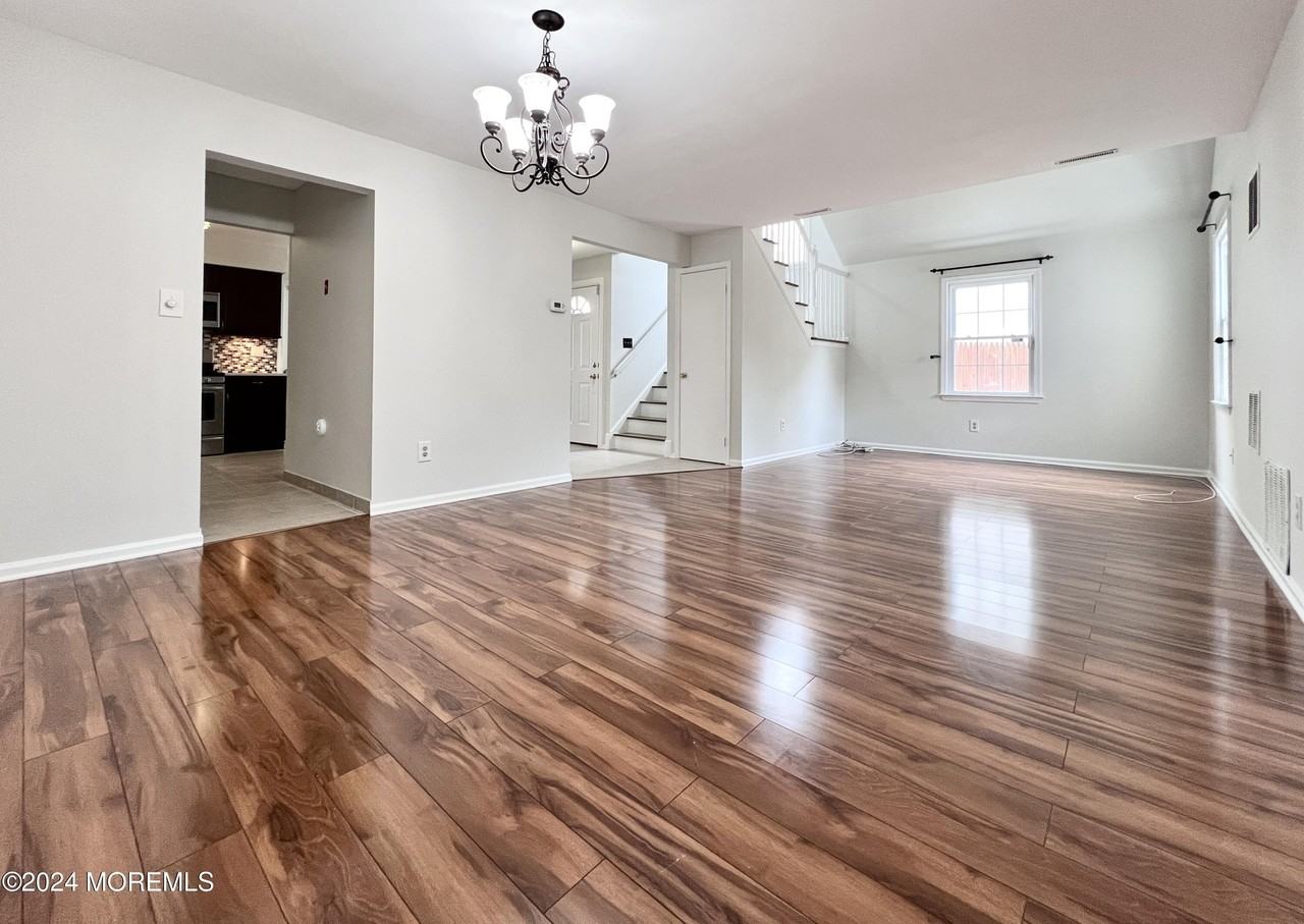 15 Cummings Ct - Photo 7 of 30
