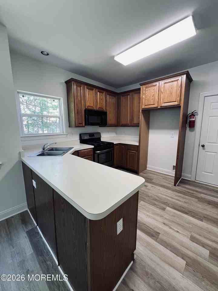 18 Dayna Ct - Photo 7 of 15
