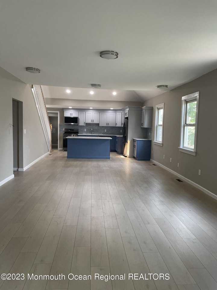 103 Pavilion Ave - Photo 2 of 19