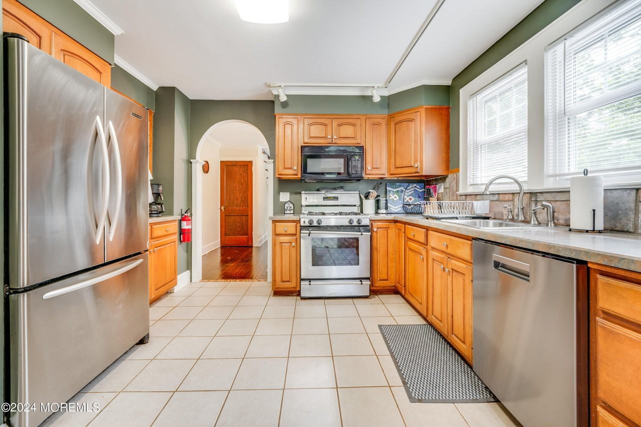 500 Locust Point Rd - Photo 6 of 48