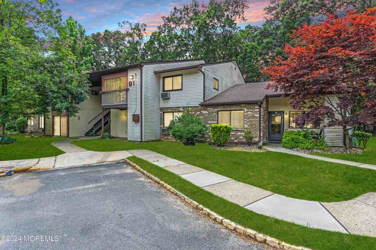 91 Arrowood Rd #B - Photo 2 of 12