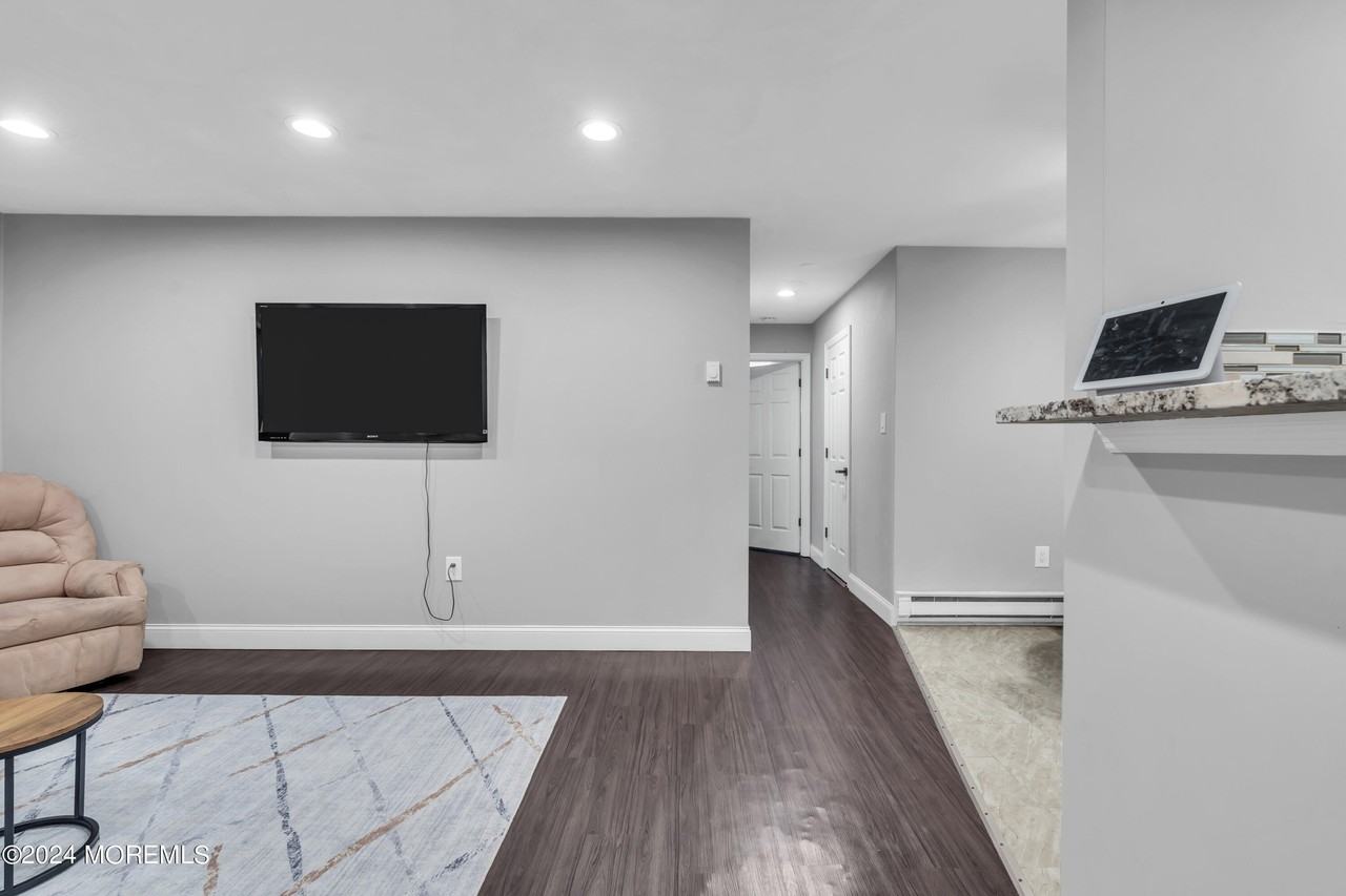 91 Arrowood Rd #B - Photo 3 of 12