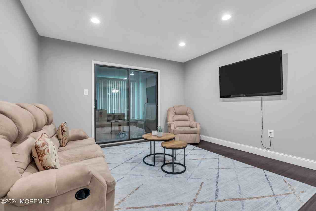 91 Arrowood Rd #B - Photo 5 of 12