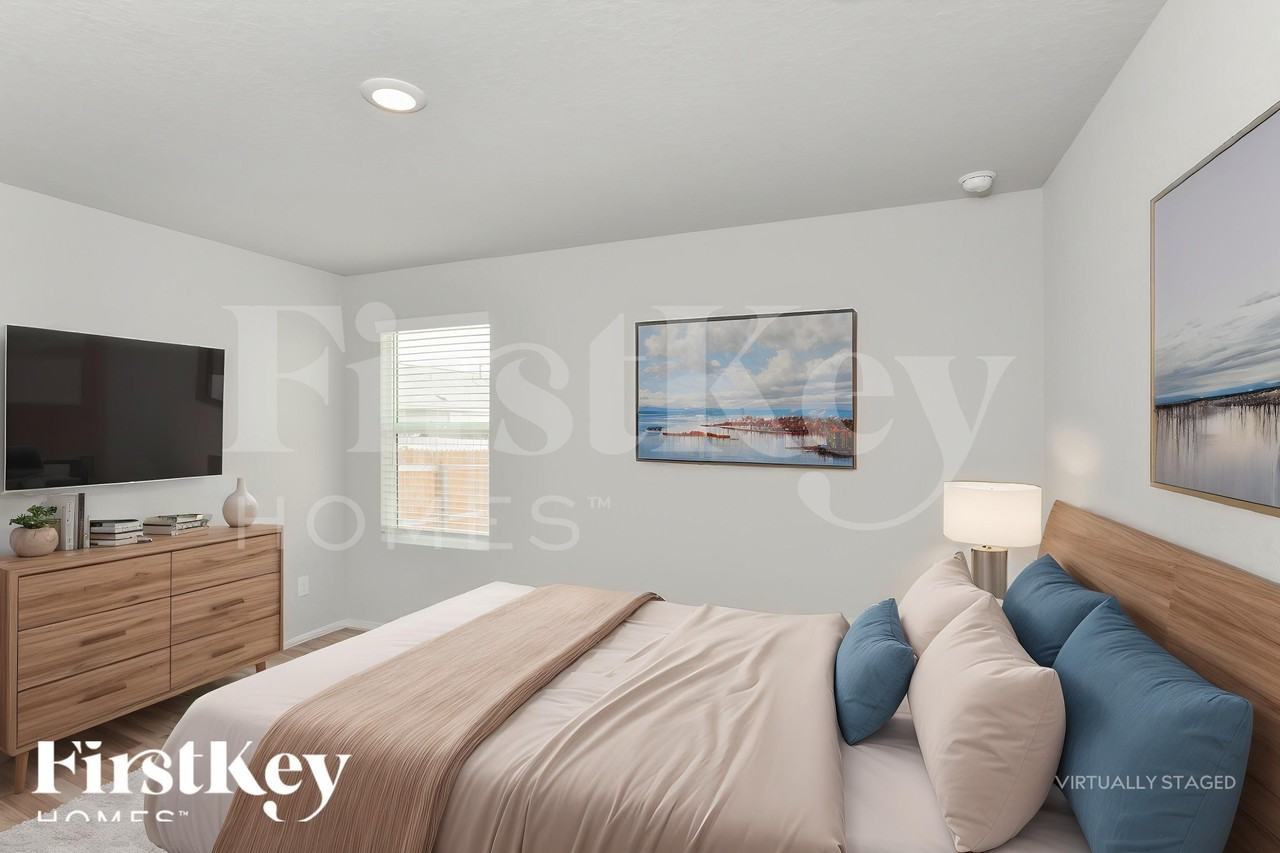 10766 Prusiner Dr - Photo 7 of 18