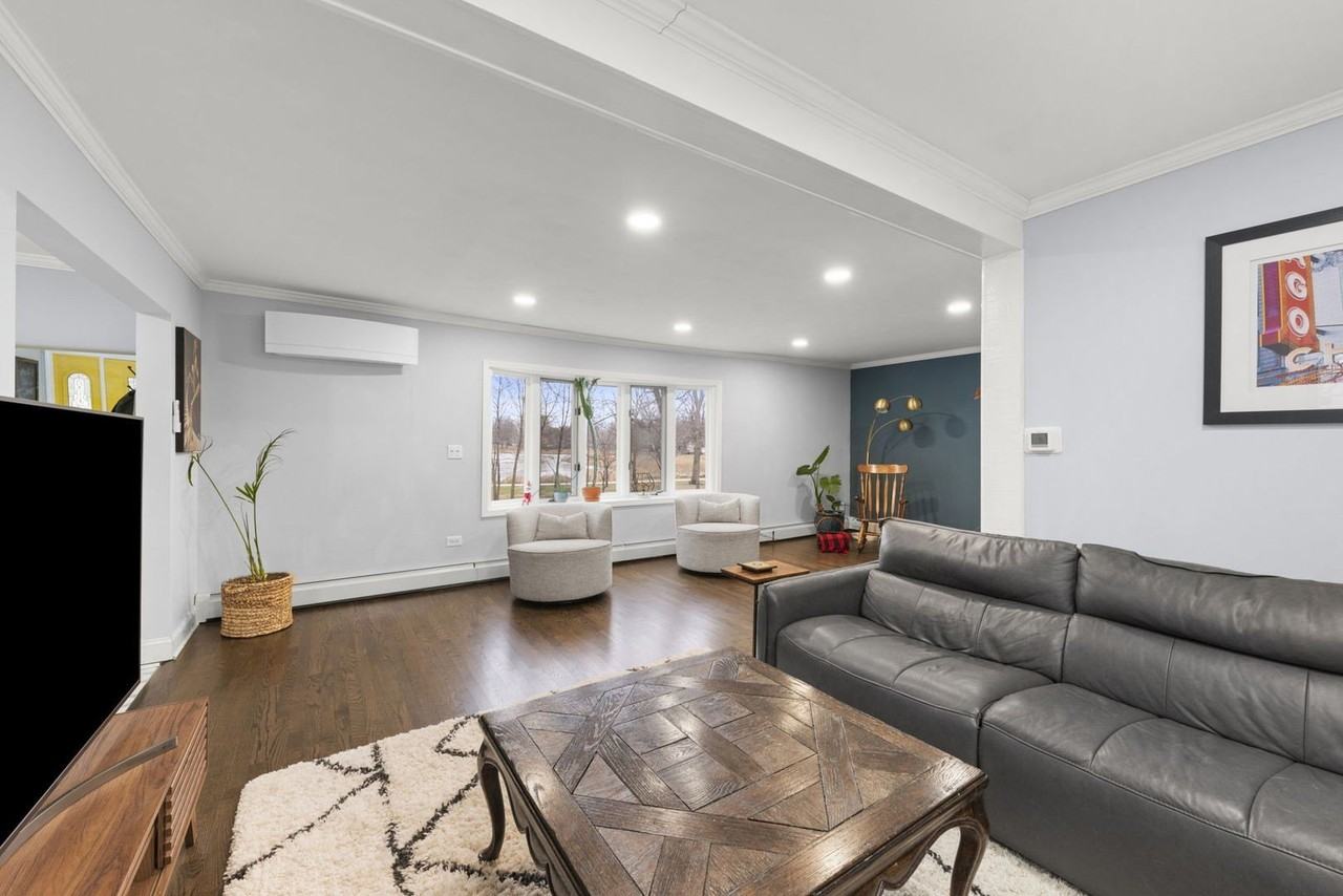 20 W Brown St - Photo 5 of 27