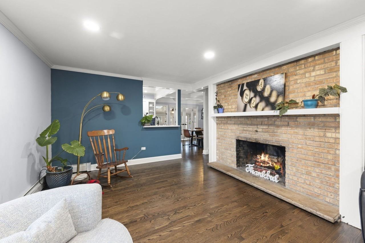 20 W Brown St - Photo 6 of 27