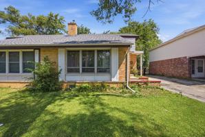 featured image of 1142 Brighton Pl