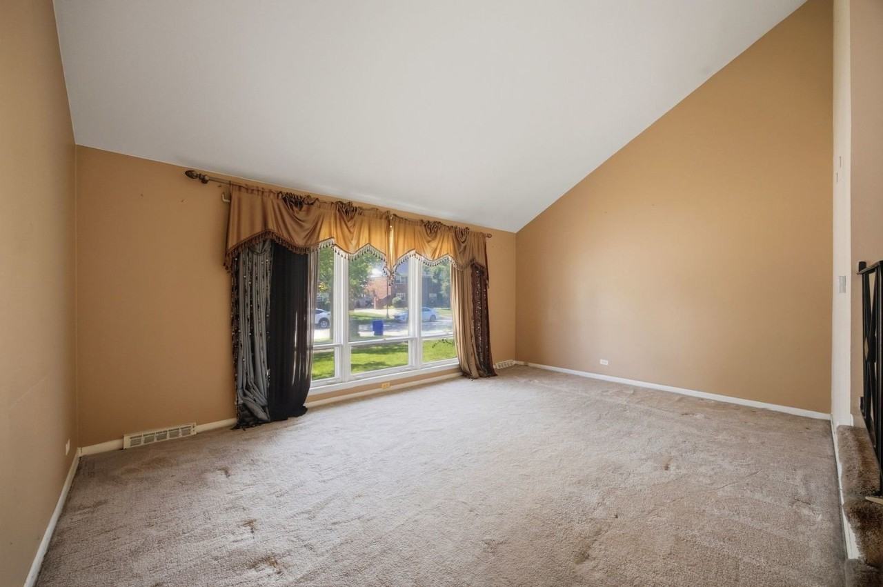 1142 Brighton Pl - Photo 5 of 29