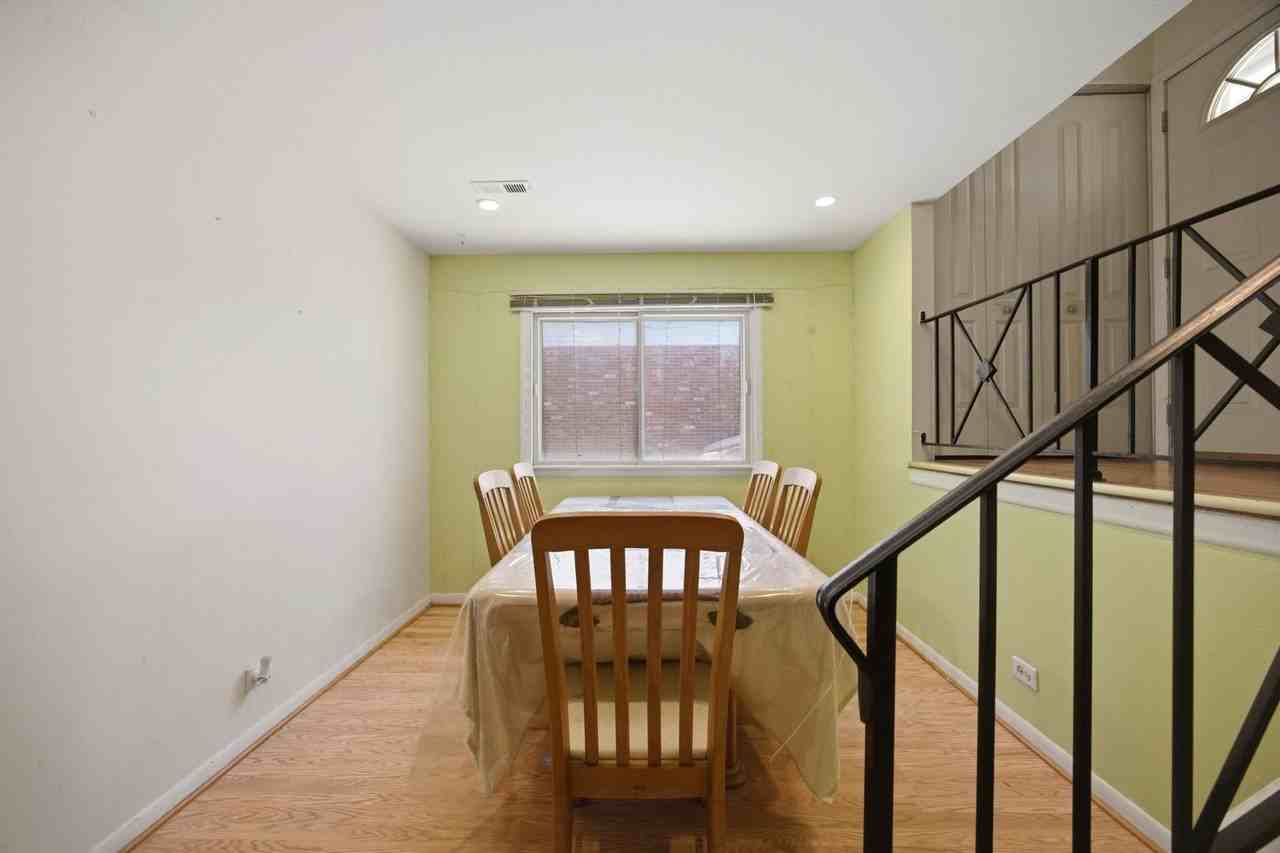 1142 Brighton Pl - Photo 7 of 29