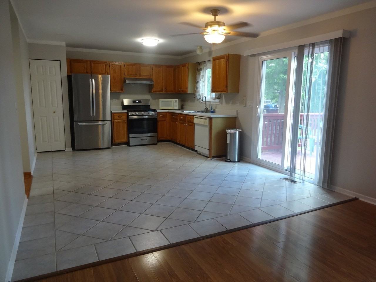 1340 Burke Ln - Photo 3 of 13