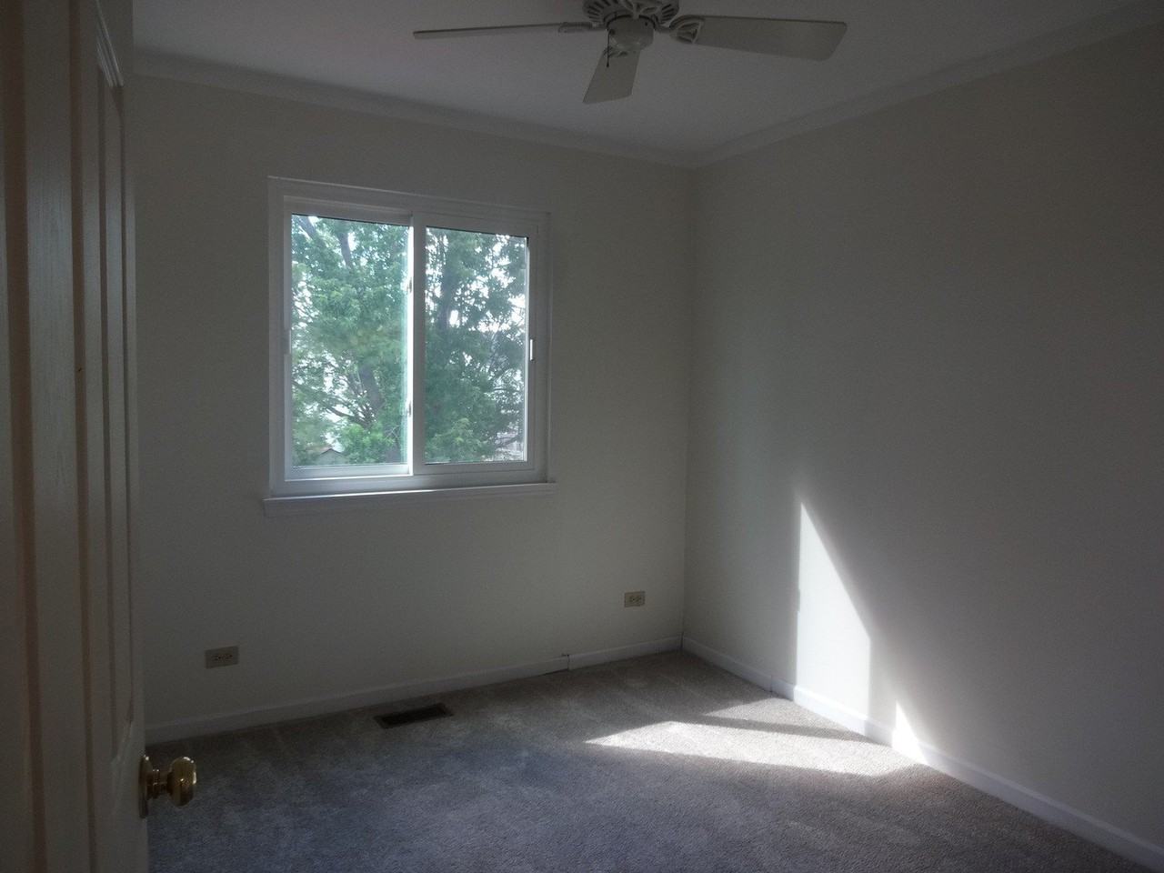 1340 Burke Ln - Photo 7 of 13