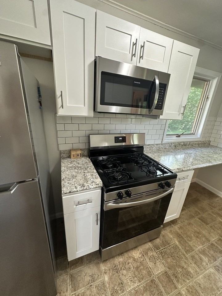 45 Golfview Rd - Photo 4 of 10
