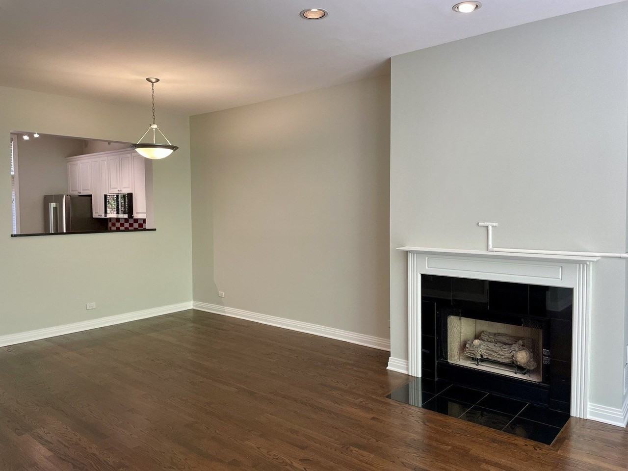 310 N Clinton St #K - Photo 4 of 21