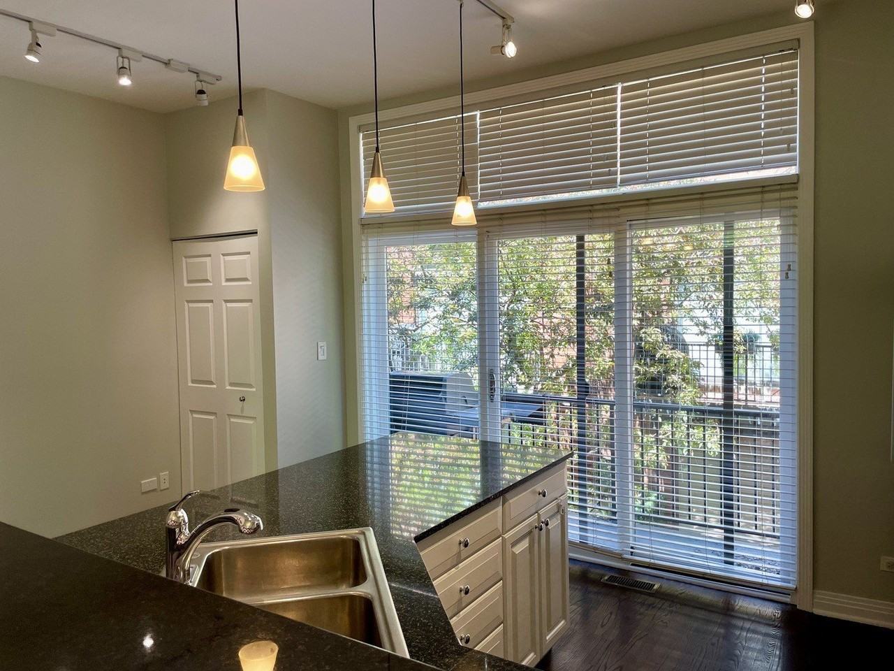 310 N Clinton St #K - Photo 7 of 21