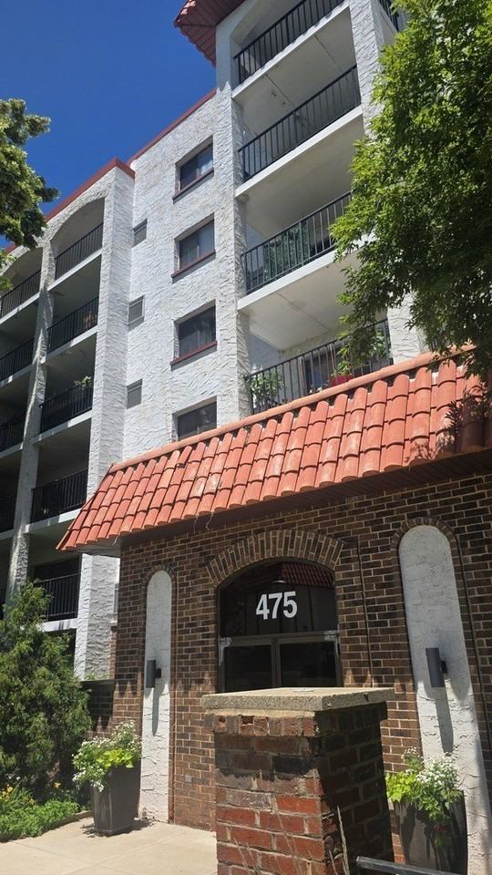 475 Plum Creek Dr #401 - Photo 4 of 24