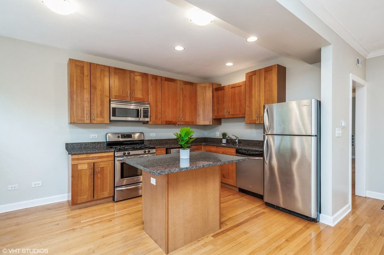 1615 Monroe St #2S - Photo 5 of 10
