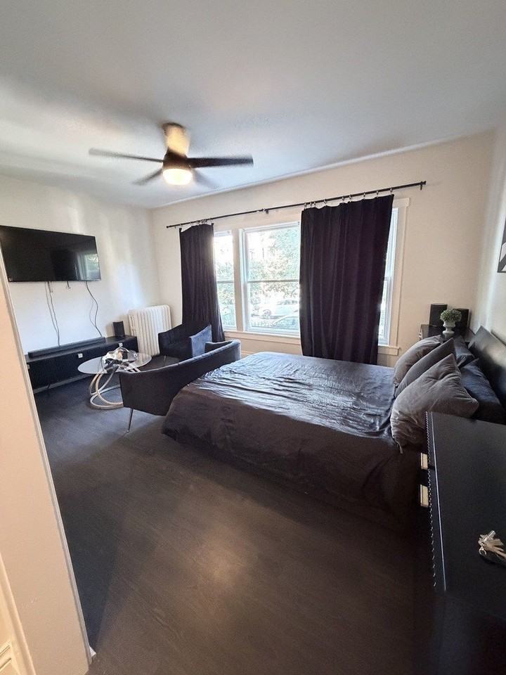 1709 W Wallen Ave #1J - Photo 3 of 9