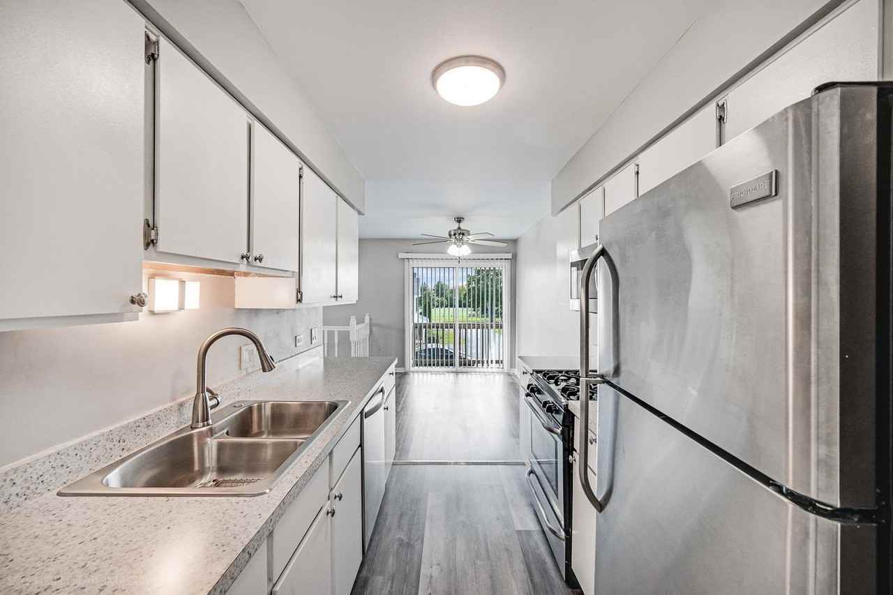 103 Red Barn Rd #103 - Photo 4 of 17
