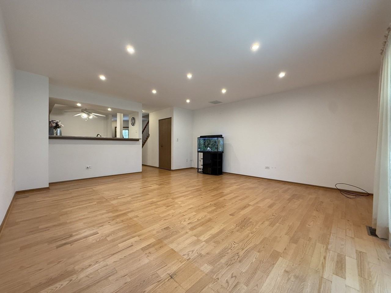 1910 Grove Ave - Photo 5 of 19