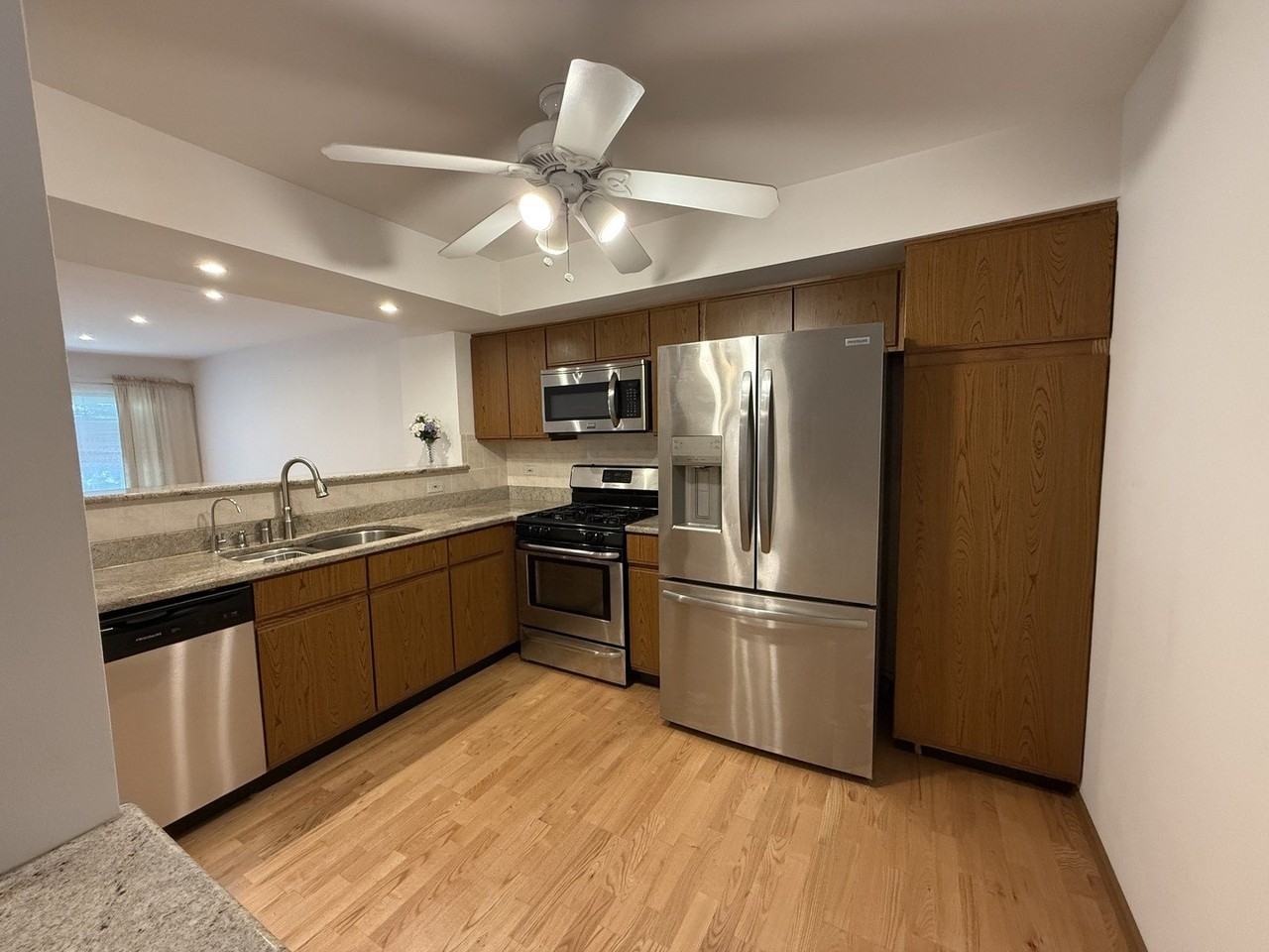 1910 Grove Ave - Photo 7 of 19