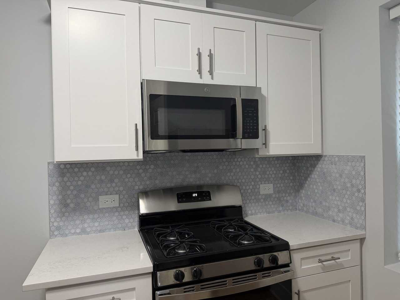 1014 S Humphrey Ave #1N - Photo 5 of 9