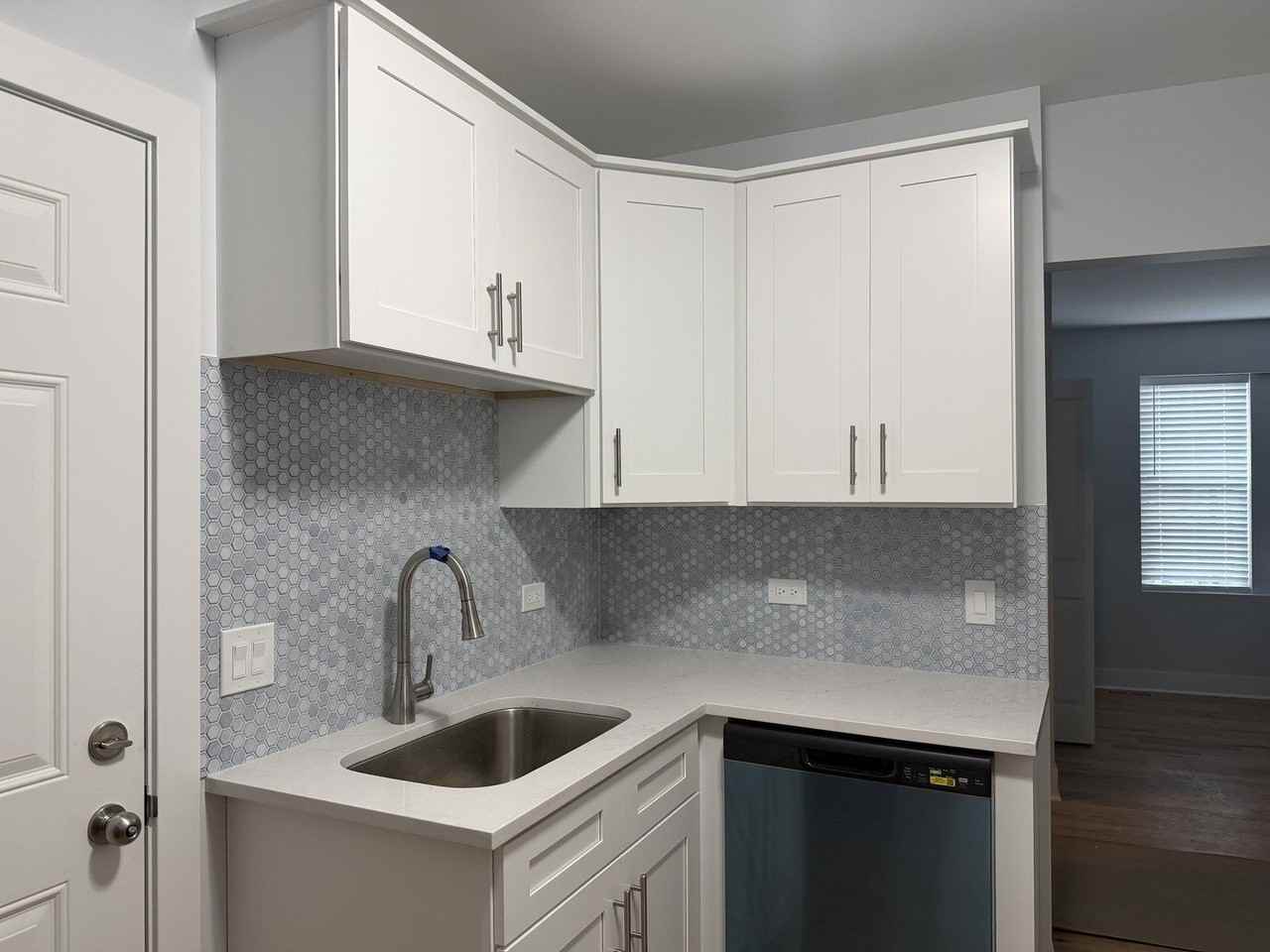 1014 S Humphrey Ave #1N - Photo 6 of 9