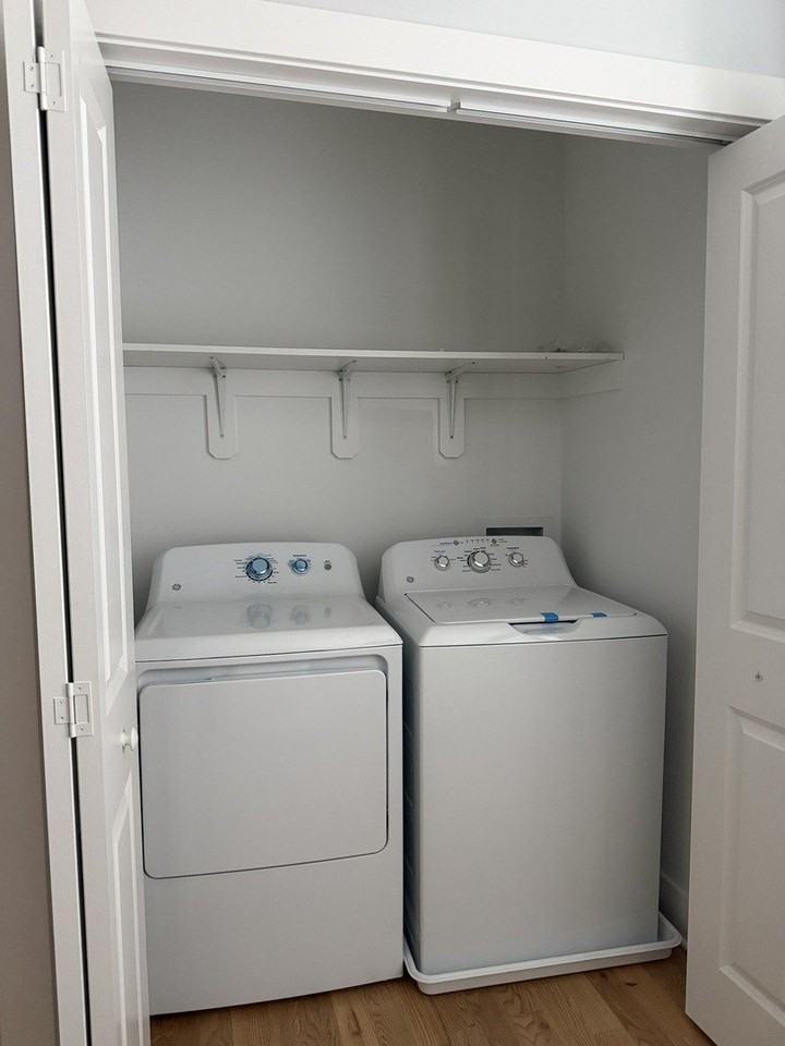 1014 S Humphrey Ave #1N - Photo 7 of 9