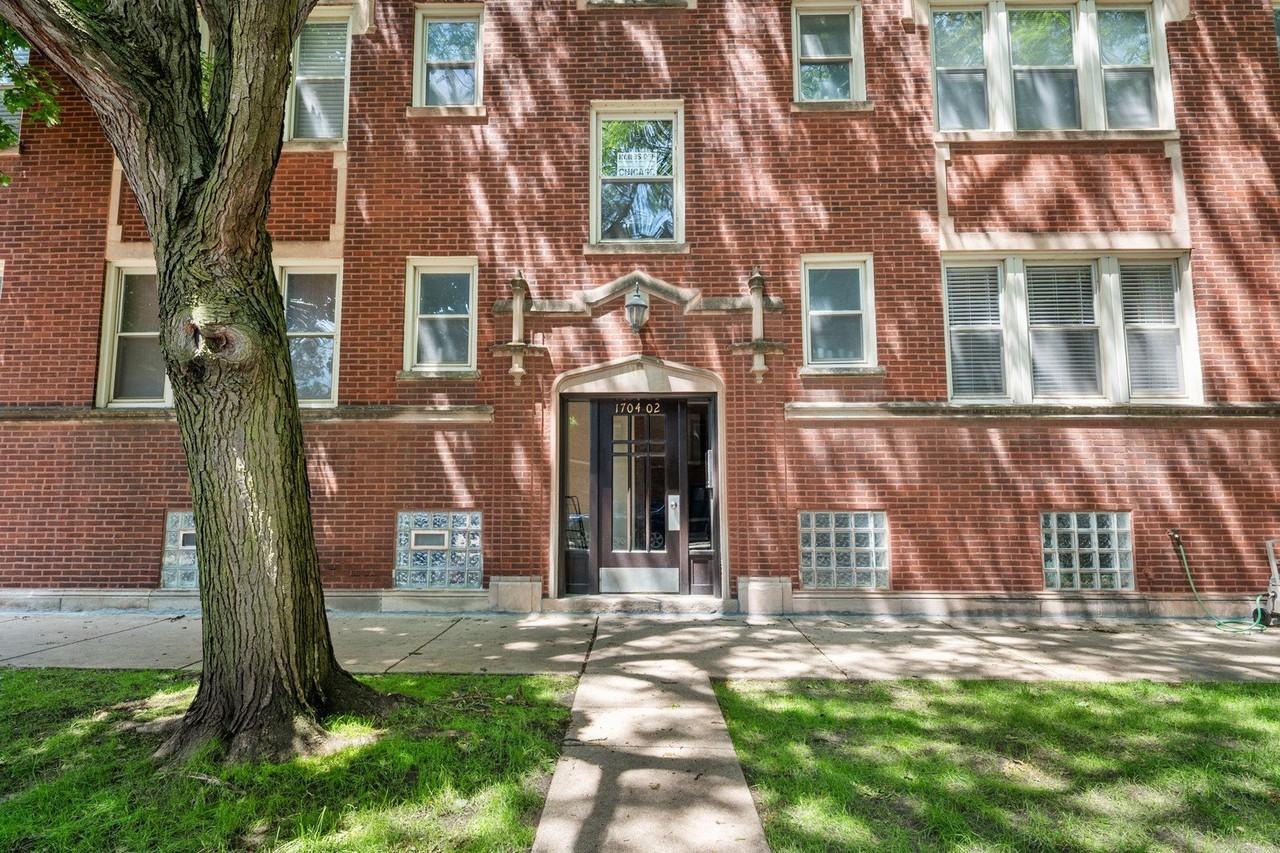 1702 W Catalpa Ave #3E - Photo 2 of 19