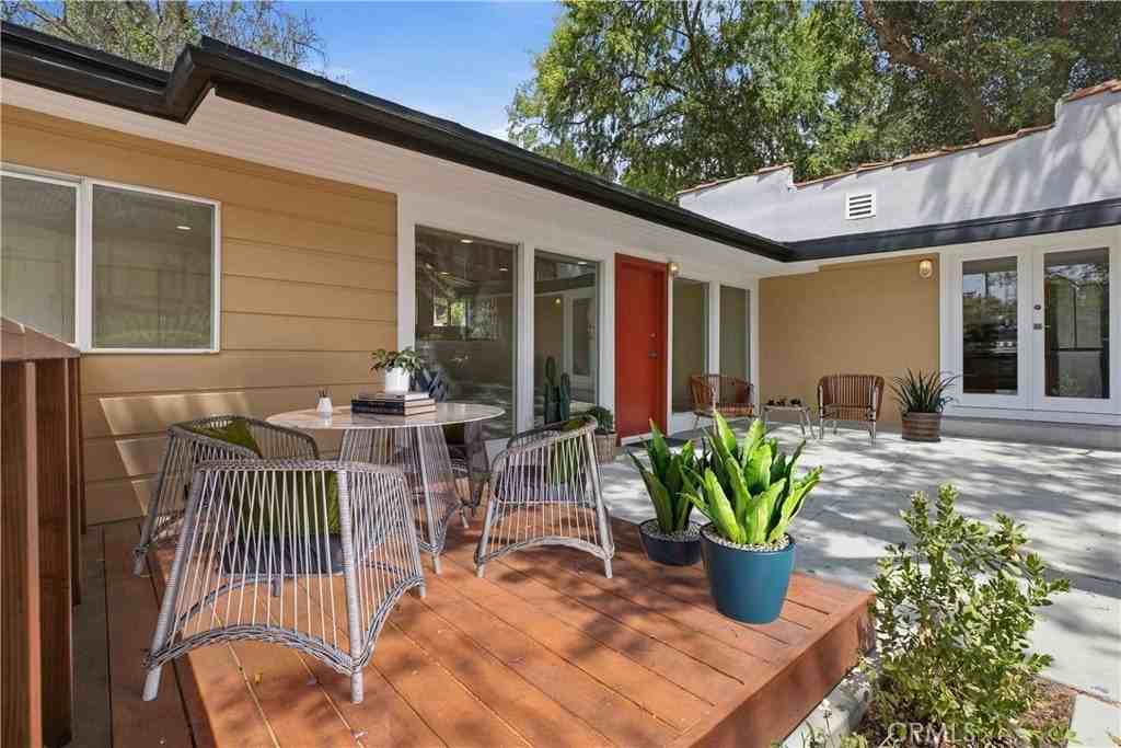 1148 Rockdale Ave - Photo 4 of 50