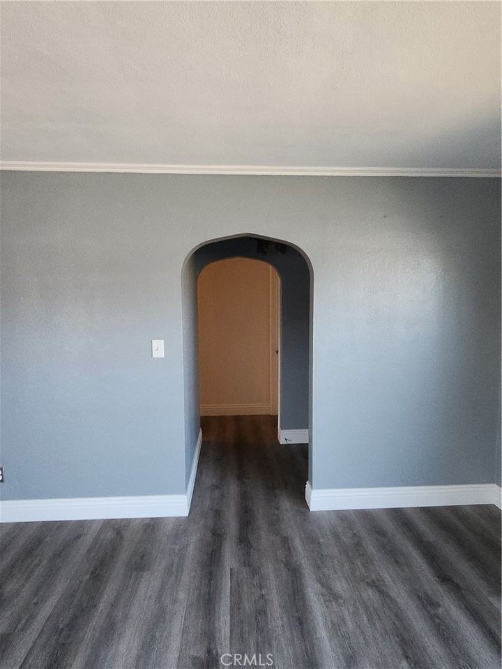 858 S Riverside Ave - Photo 6 of 20