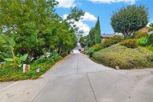 featured image of 23547 Decorah Rd