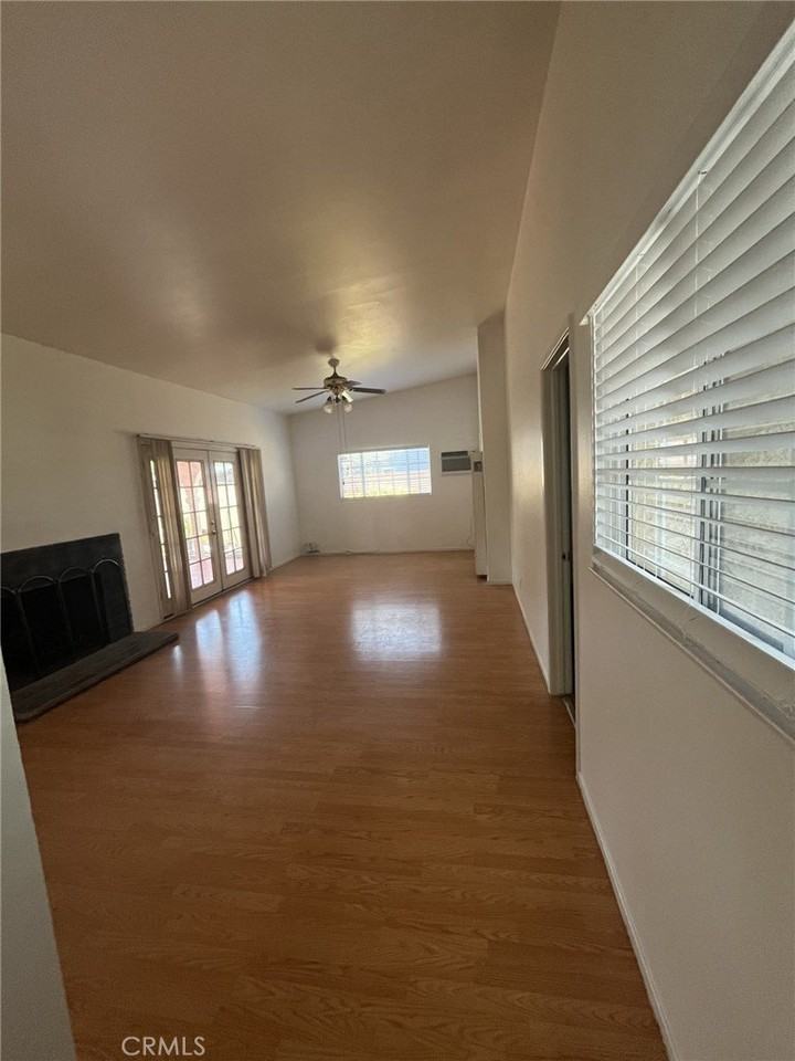 536 Sandsprings Dr - Photo 6 of 33