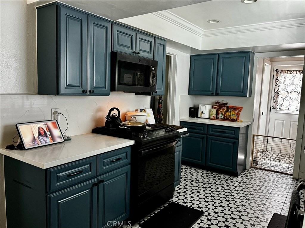 724 Cordelia Ave - Photo 6 of 12
