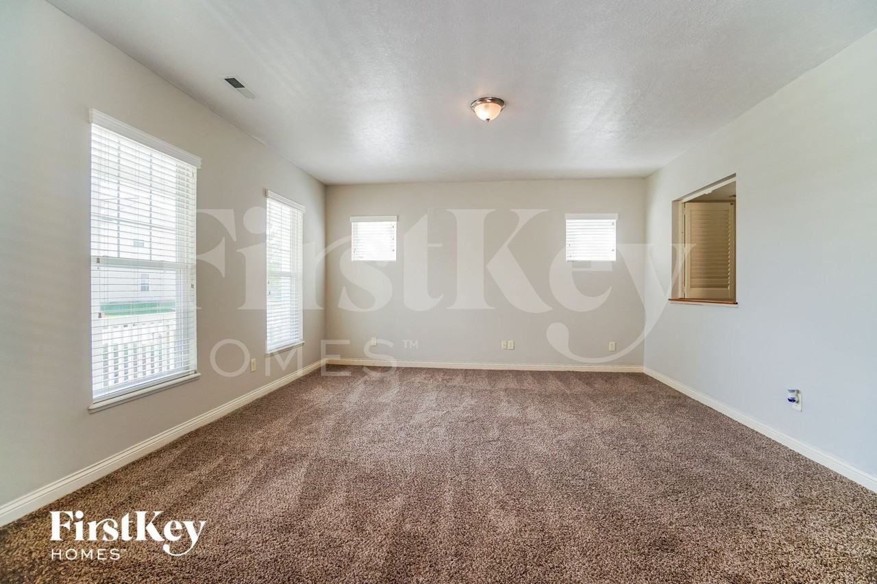 5643 Holly River Ave - Photo 2 of 15
